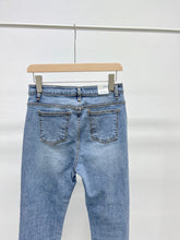 Load image into Gallery viewer, Daily Jeans
