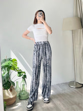 Load image into Gallery viewer, Tie Dye Pants

