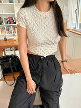 將圖片載入圖庫檢視器 Cube Cropped Top
