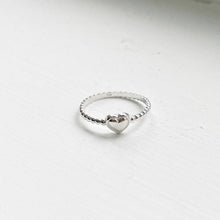Load image into Gallery viewer, S925 Mini Heart Ring
