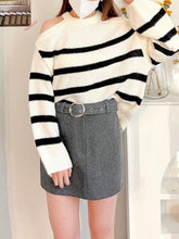 Load image into Gallery viewer, Striped Shoulder Knit Top
