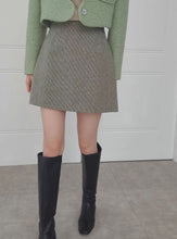 Load image into Gallery viewer, Basic Tweed Skirt
