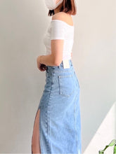 Load image into Gallery viewer, Off Shoulder Cropped Top
