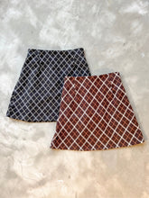 Load image into Gallery viewer, Vintage Checked Skirt
